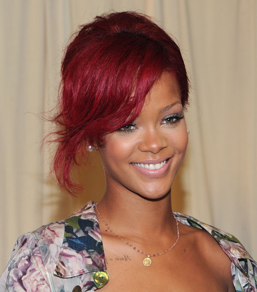 how to do makeup like rihanna. Get Rihanna#39;s look in 4 steps: