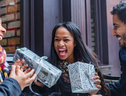 holiday gift guide blinging beauty niche beauty products