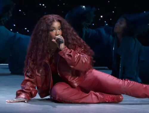 Get The Look: SZA's Voluminous Curls x ghd at Super Bowl LIX