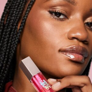 FENTY BEAUTY Gloss Bomb Ice Cooling Lip Luminizer Berry Jelly model