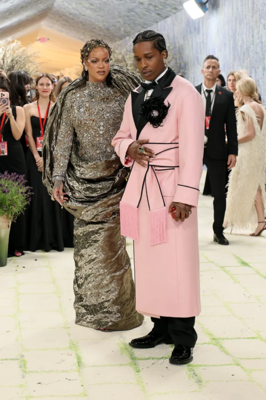Rihanna arriveS at the 2026 Met Gala red carpet hand-in-hand with A$AP Rocky